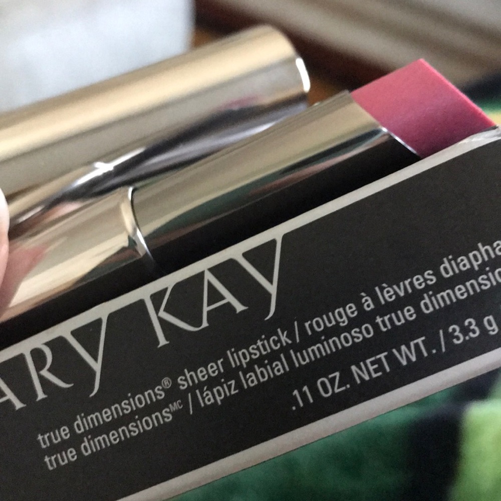 Posh Pink true dimensions sheer lipstick